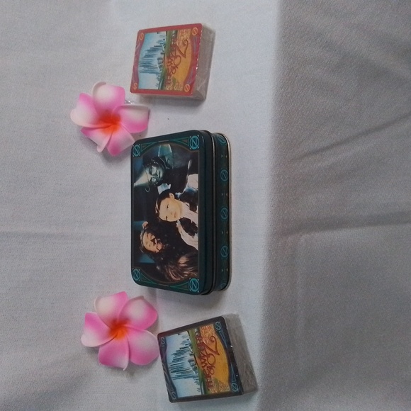 Wizard of Oz collectors Tin and 2 sets of playing cards - Picture 2 of 12